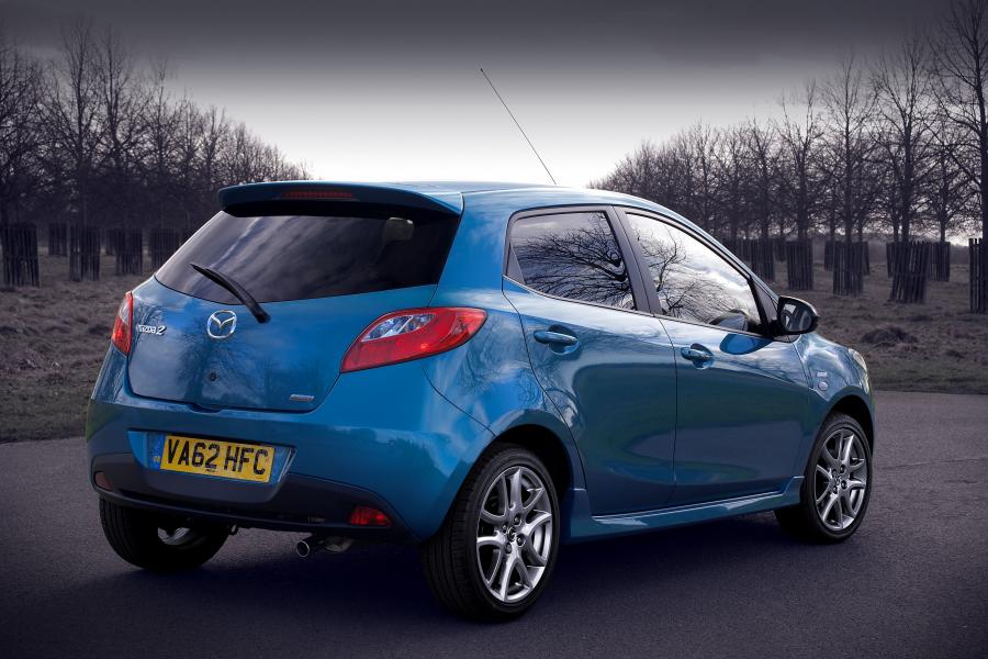  Mazda2 Venture Edition 2013 года  (UK) (фото 15 из 19)